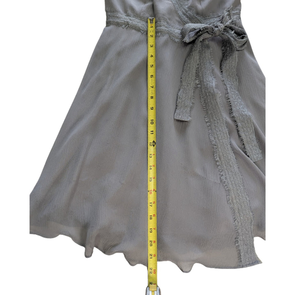 Va Et Vien Soft Goth Lace-Trim Silk Chiffon Wrap Dress – Slate Gray – Size 0 - Picture 9 of 16